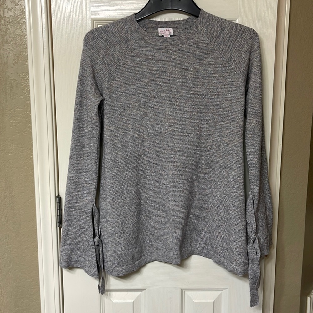 Isabel Maternity Bell sleeve Sweater w/ties size S